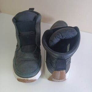 Sorel Black Women Leather Waterproof High Top Sneakers Size 8 Gorpcore Slip-on